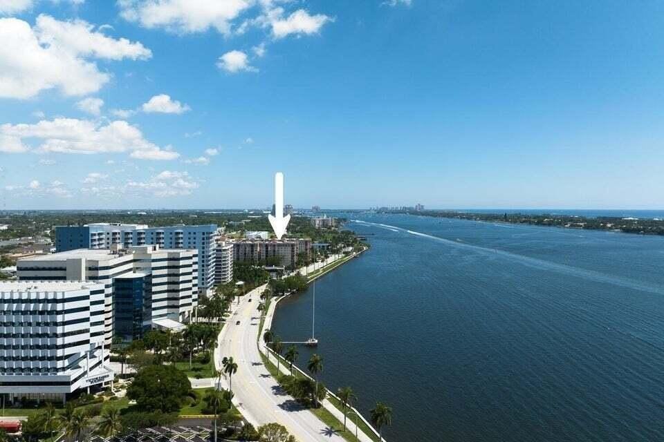 1805 N Flagler Dr Apt 107 - Photo 4 of 32