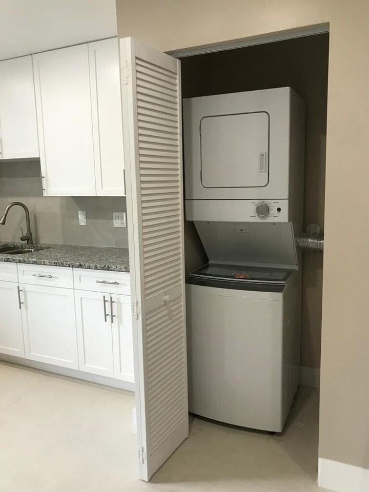 17024 89th Pl N #A - Photo 3 of 8