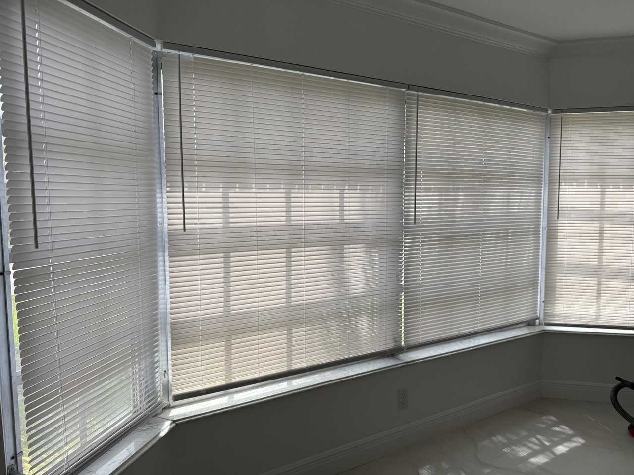 2161 Ne 68th St Apt 303 - Photo 3 of 13