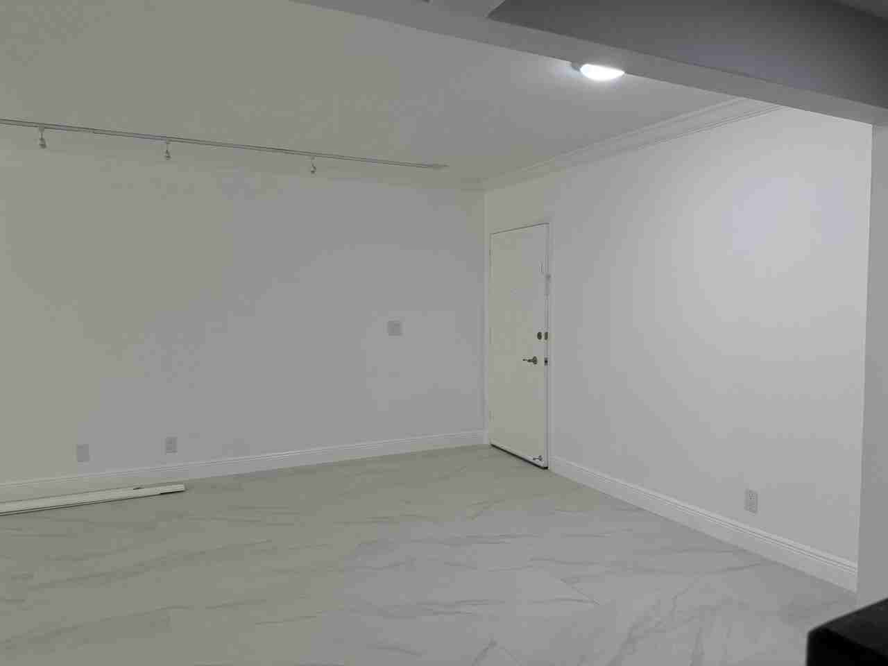 2161 Ne 68th St Apt 303 - Photo 5 of 13