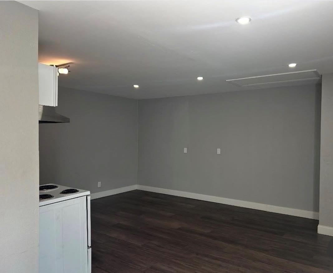 3201 23rd St W - Photo 2 of 4