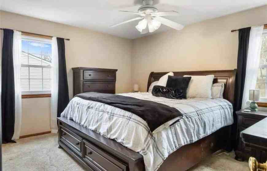 13 Newbury St - Photo 6 of 10