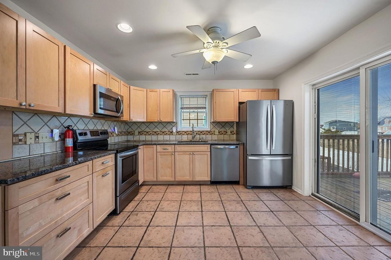 93 Wyatt St - Photo 5 of 15