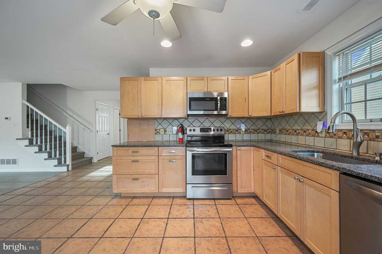 93 Wyatt St - Photo 6 of 15