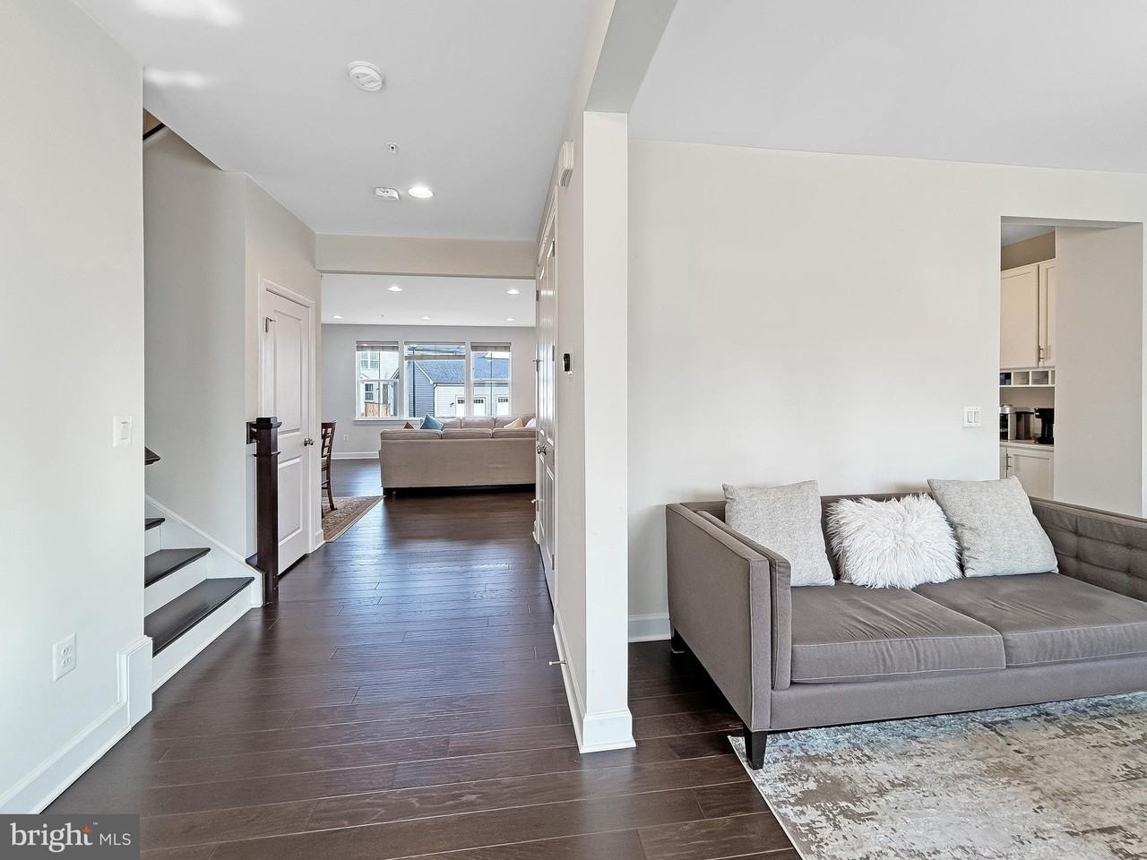 221 Red Oak Ridge Pl - Photo 3 of 28