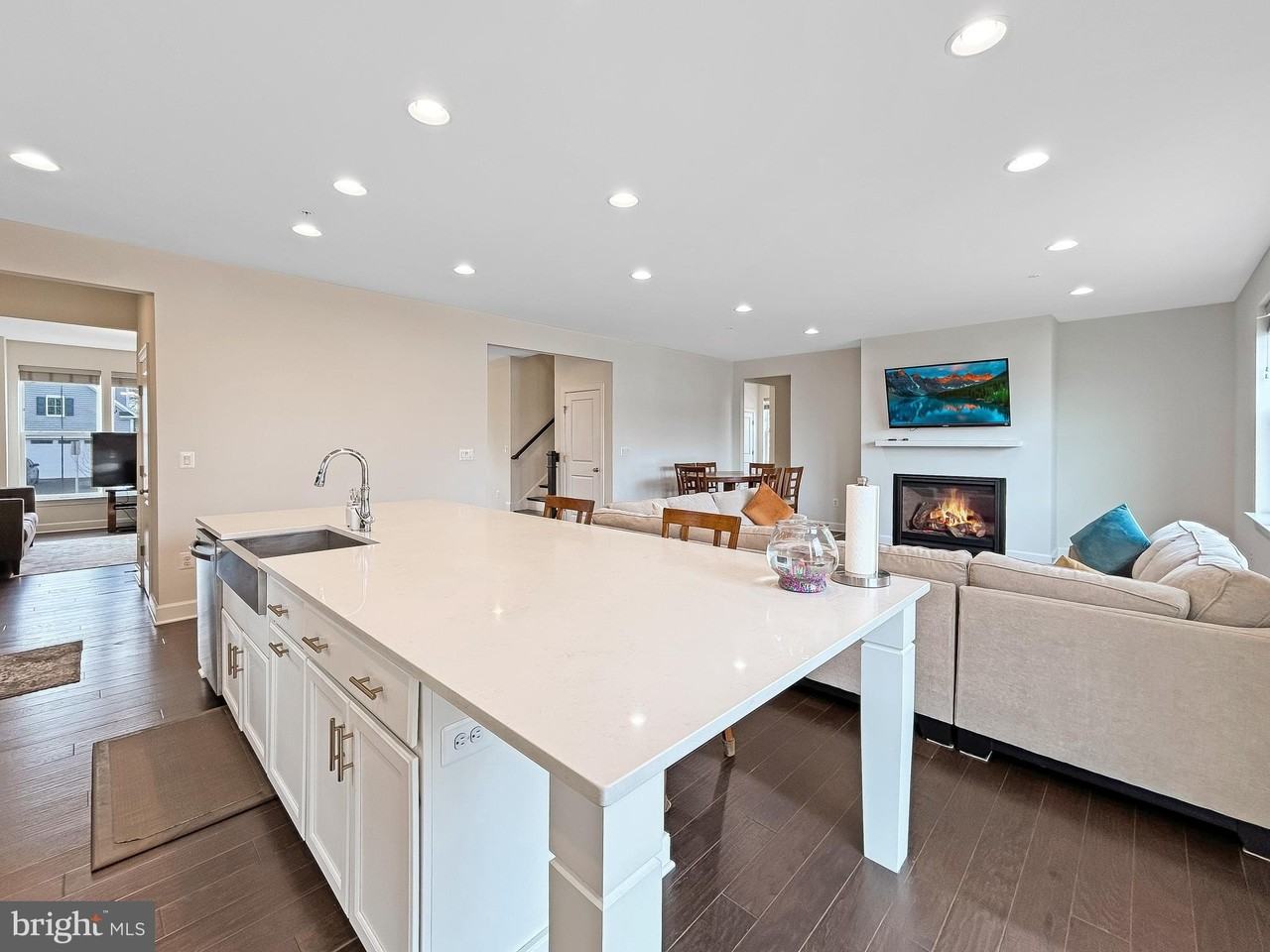 221 Red Oak Ridge Pl - Photo 5 of 28