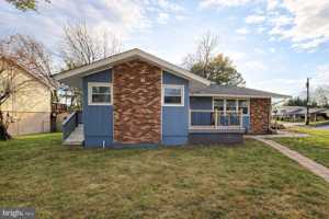 featured image of 100 Cherry Hill Cir