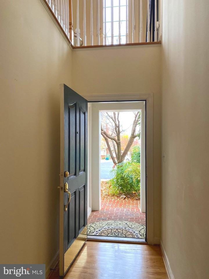 1824 Fonthill Ct Unit 21 - Photo 5 of 48