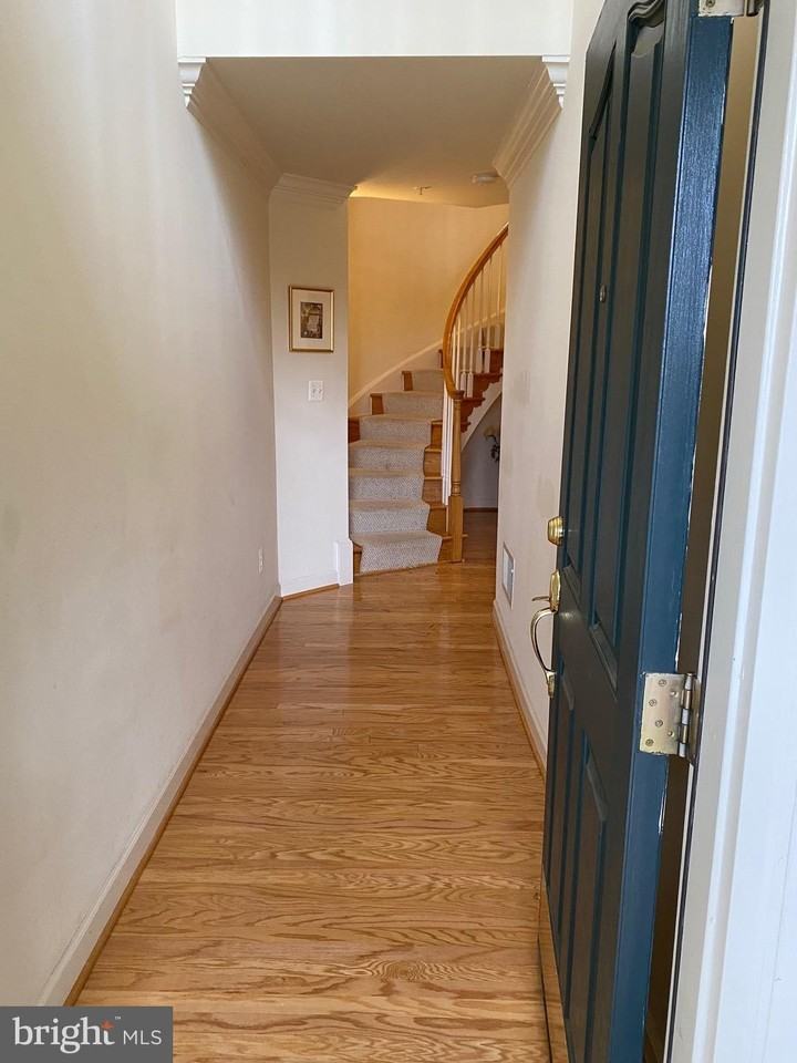 1824 Fonthill Ct Unit 21 - Photo 6 of 48