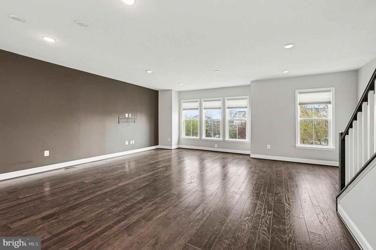 1703 Cottonwood Grove Rd - Photo 5 of 50