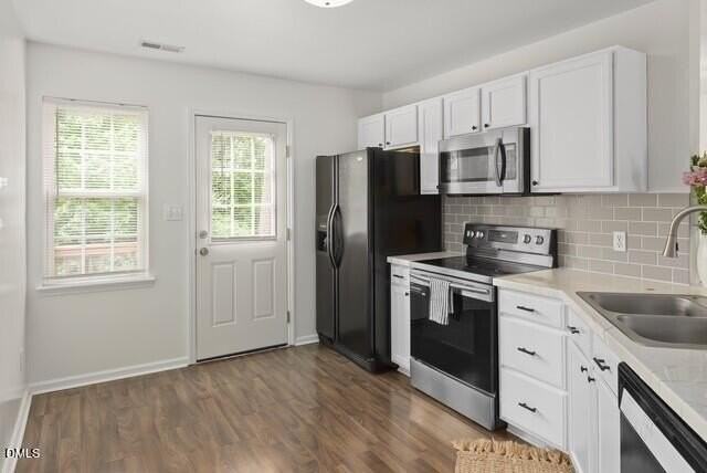 9 Tarrywood Ct - Photo 7 of 19