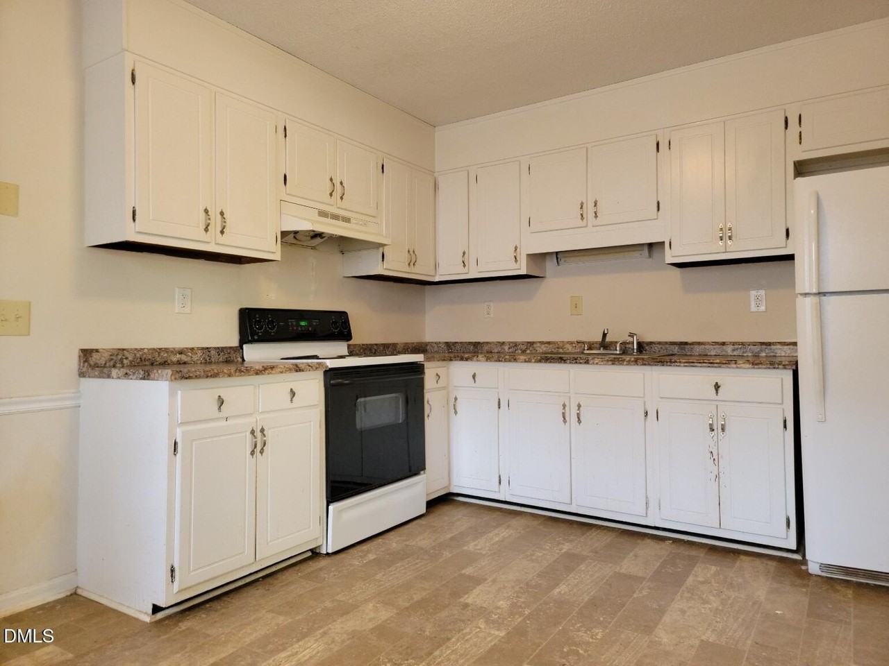 809 Plentywood Ct - Photo 4 of 13