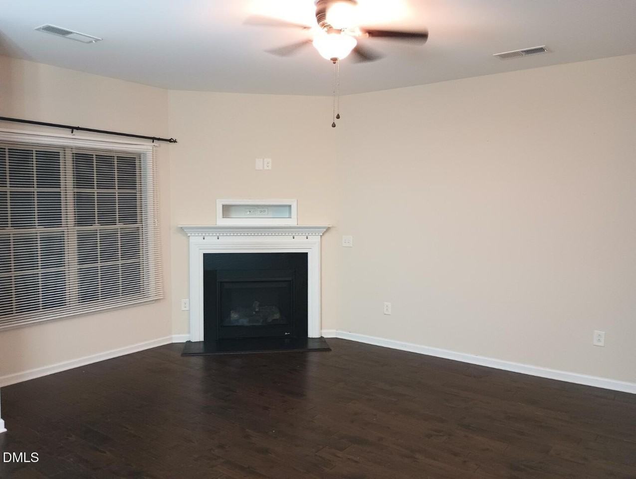 247 Cypress Hill Ln - Photo 4 of 27