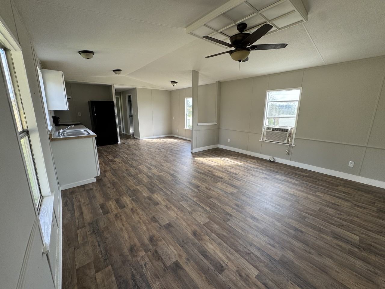 1136 County Road 21 N #1 - Photo 2 of 5