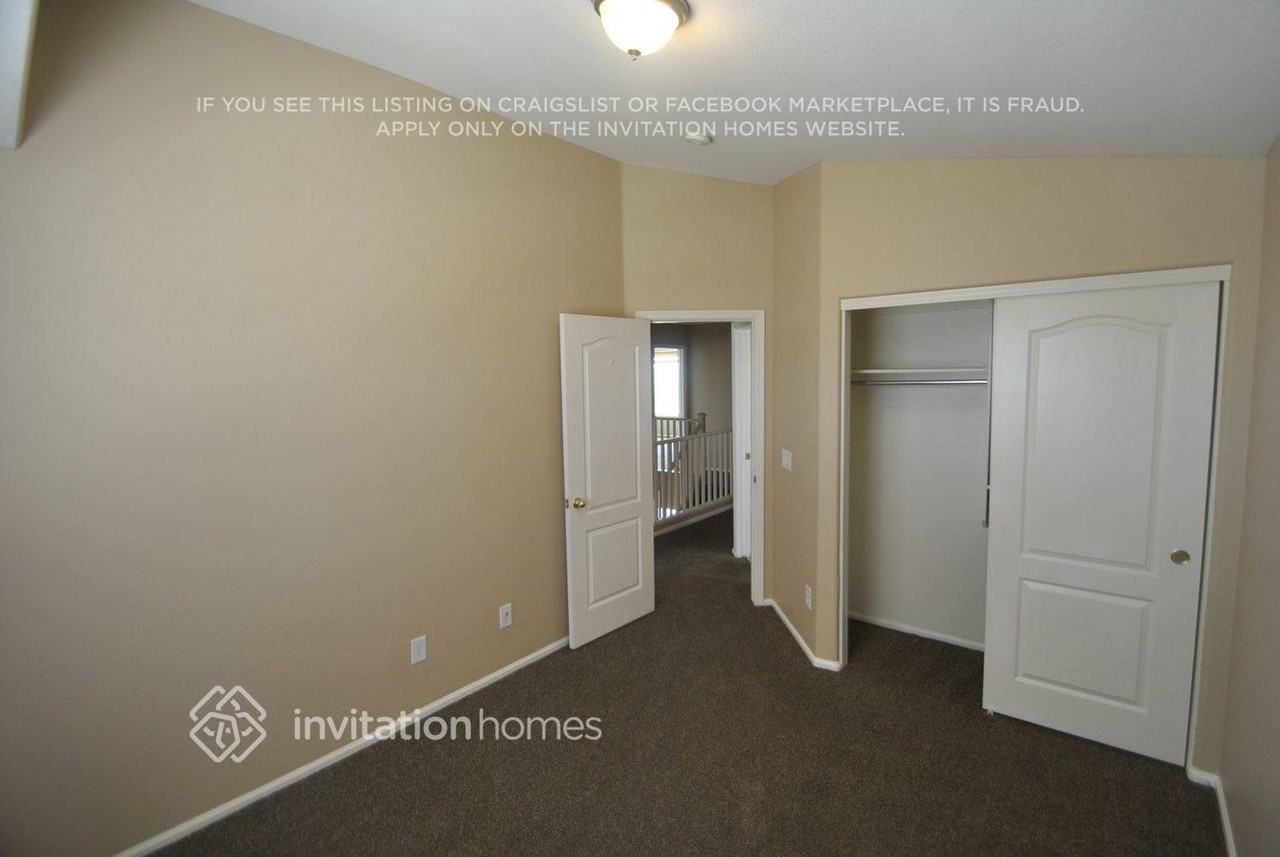 12437 W Windsor Blvd - Photo 5 of 13