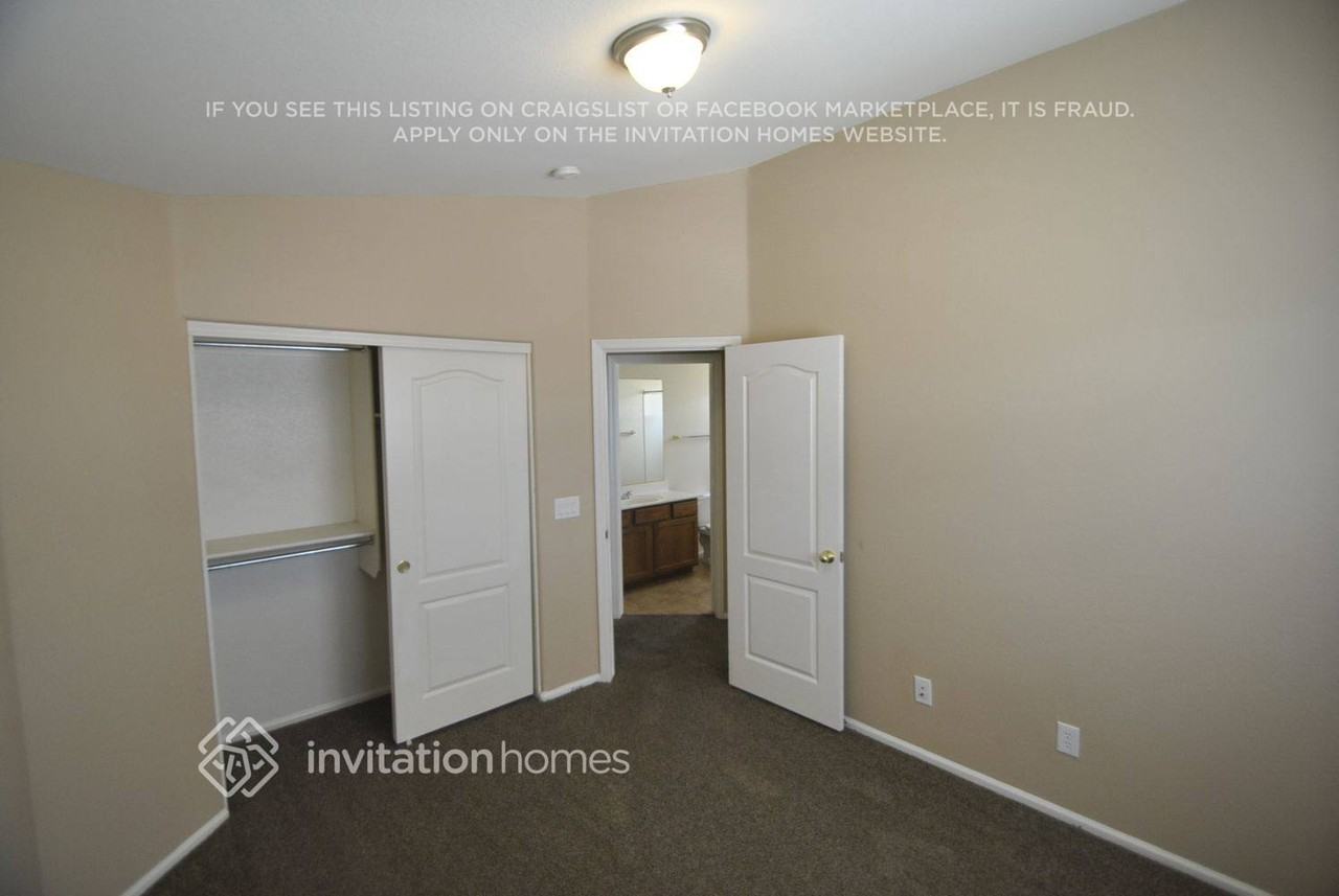 12437 W Windsor Blvd - Photo 6 of 13