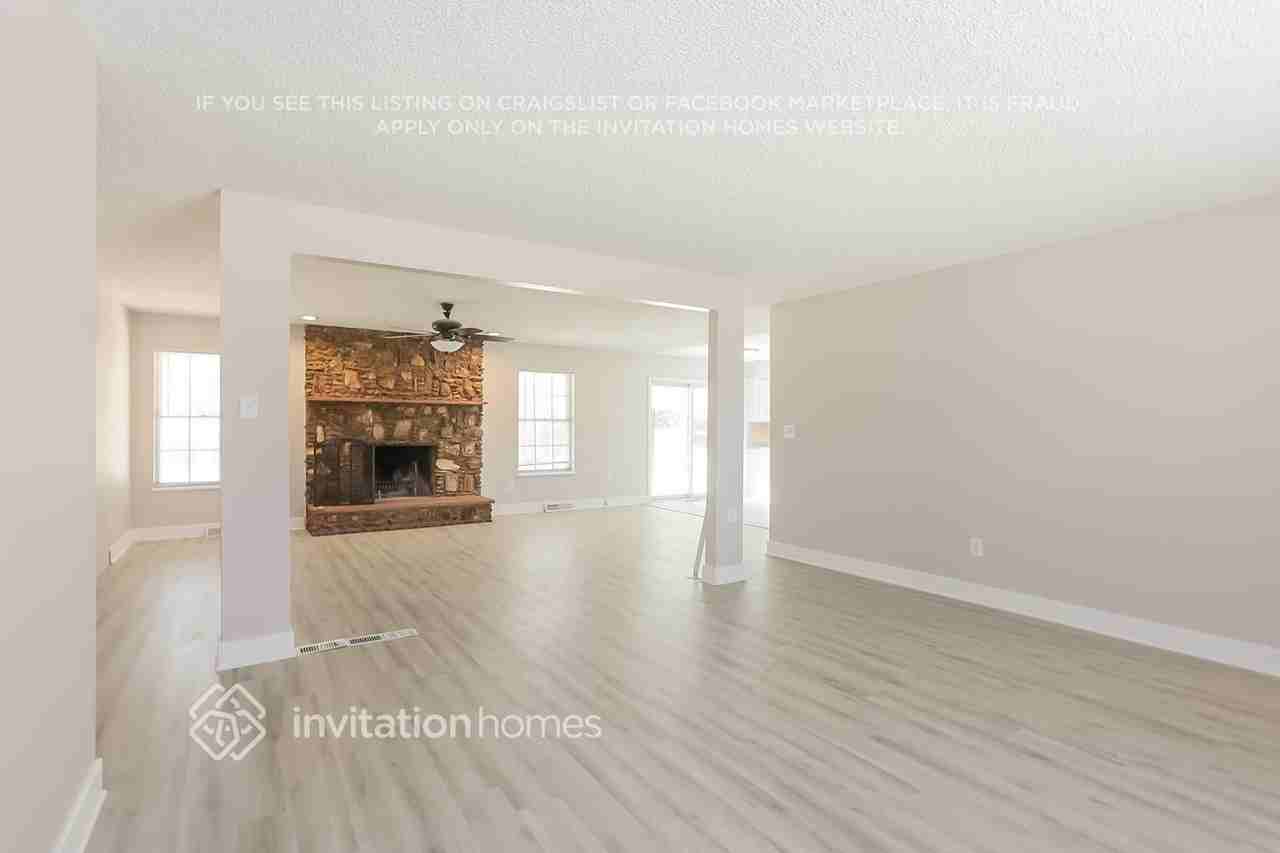 12857 Garfield Cir - Photo 3 of 16