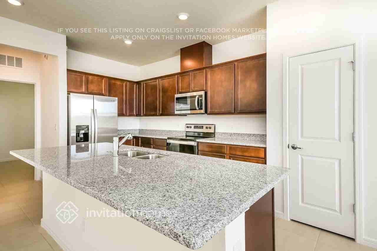 2594 Autumn Peace Dr - Photo 5 of 25