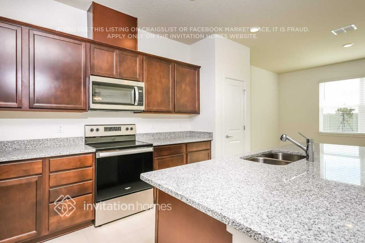 2594 Autumn Peace Dr - Photo 6 of 25