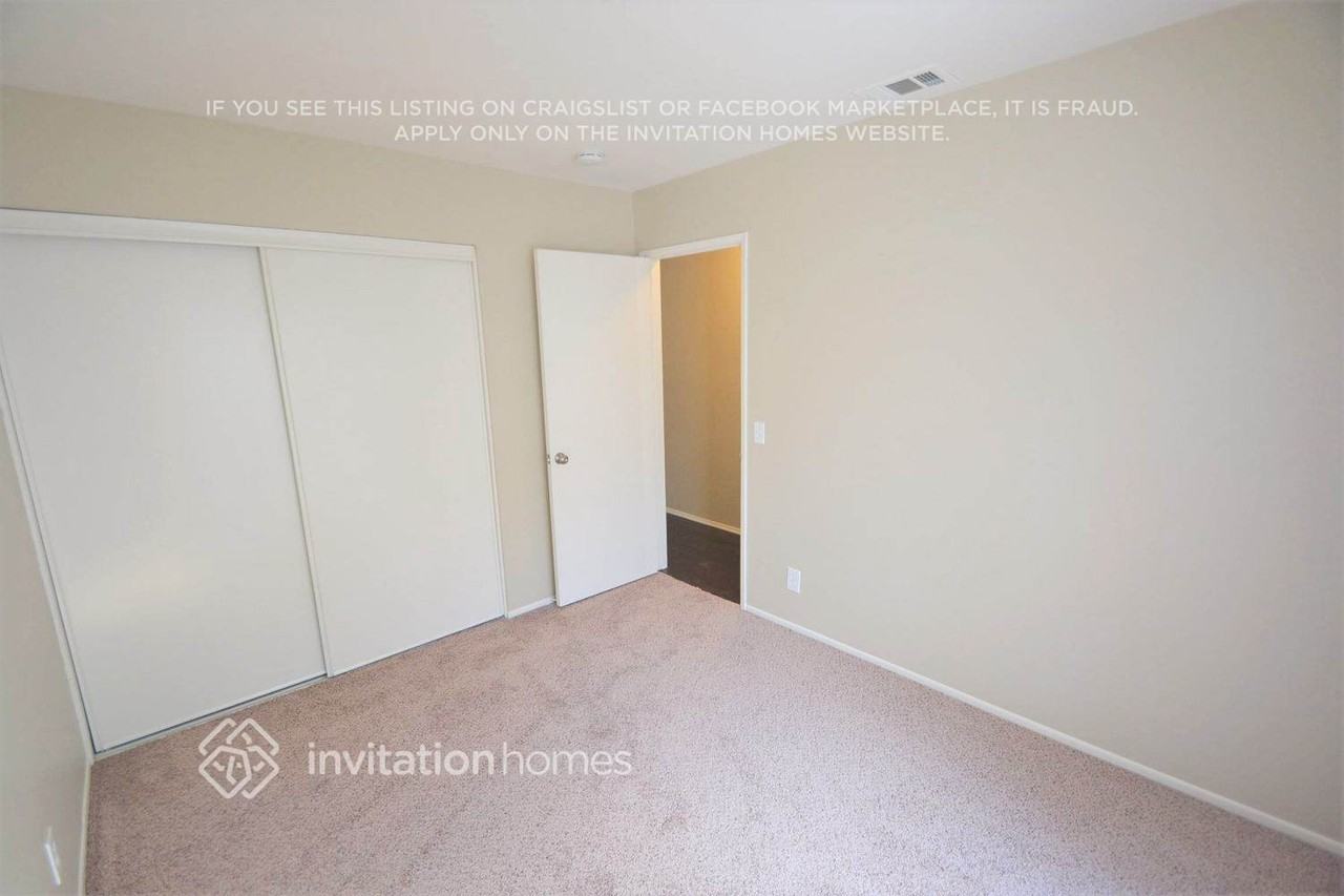 11239 Arizona Ave - Photo 5 of 12