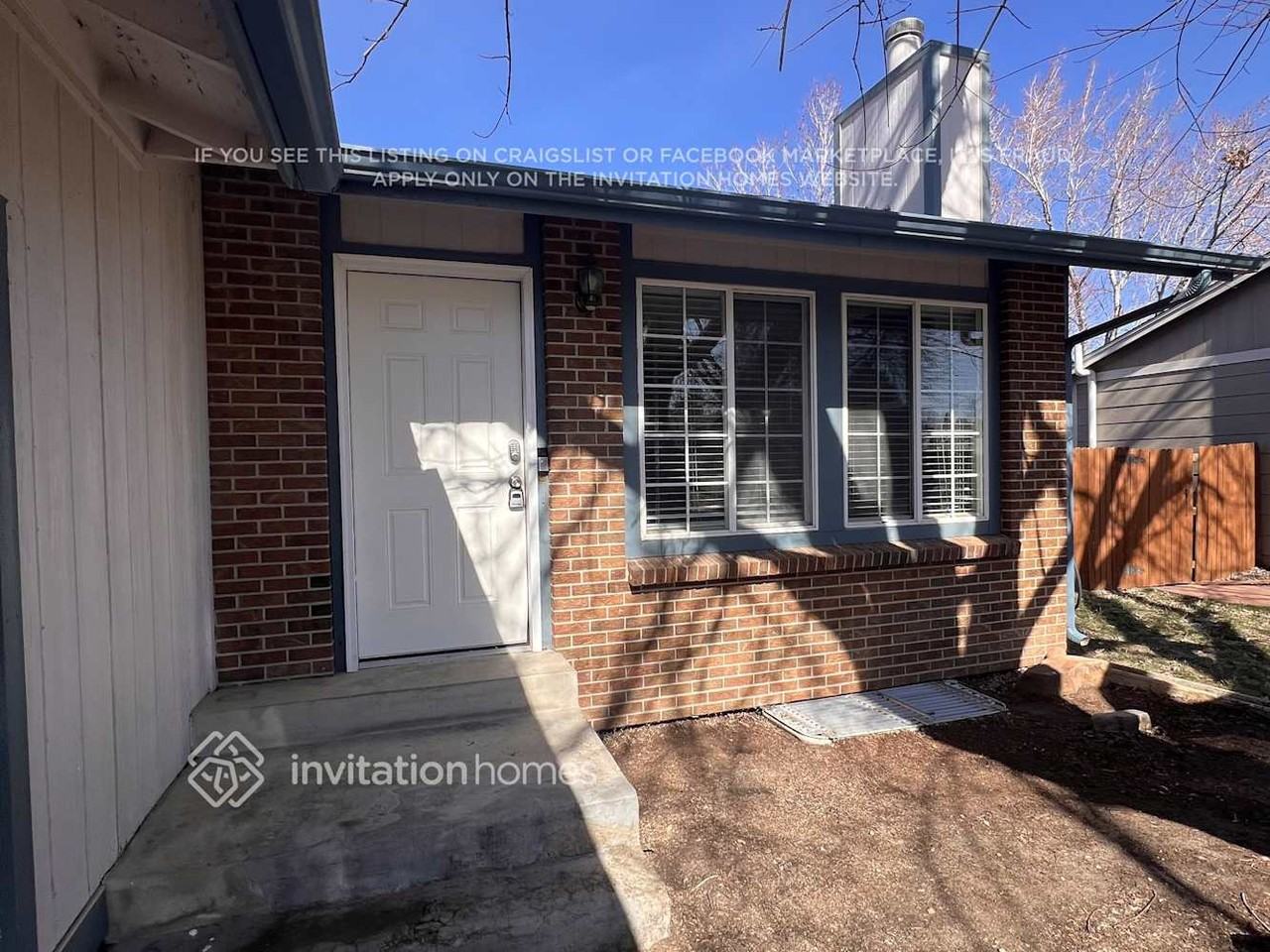 4255 S Naples Way - Photo 4 of 21