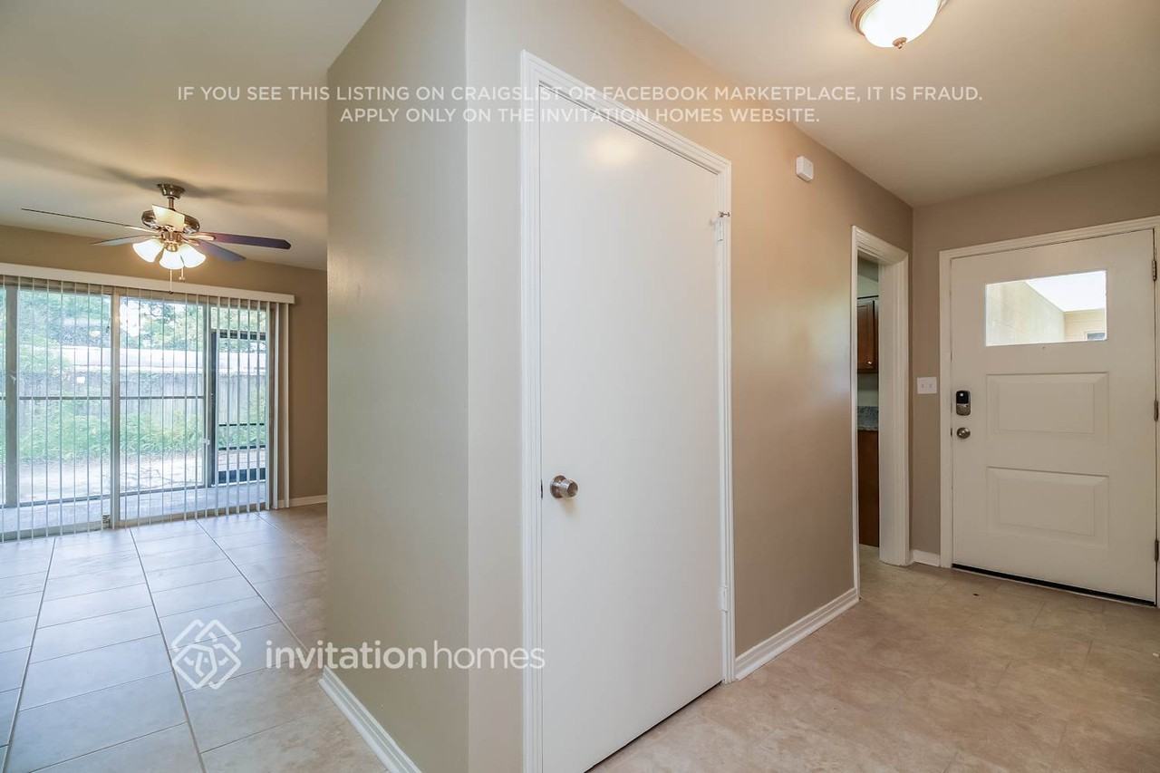 630 Holland Ave - Photo 6 of 21