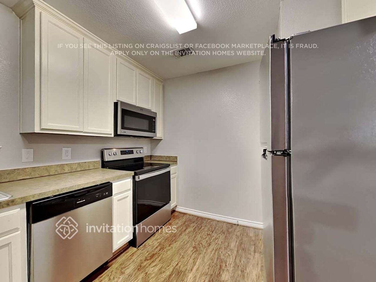 107 Cook St - Photo 6 of 18