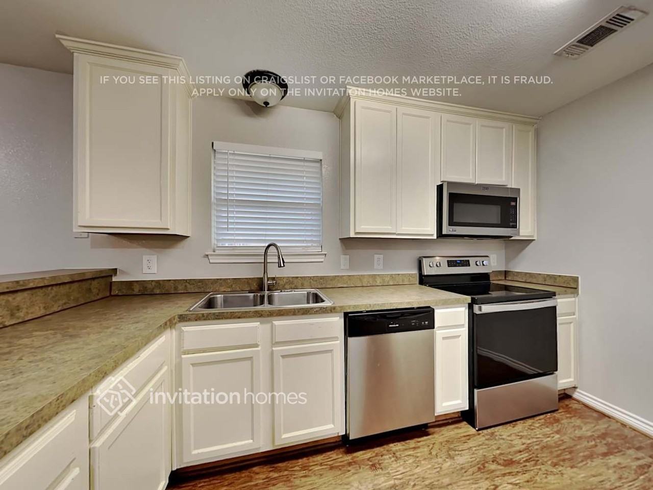 107 Cook St - Photo 7 of 18