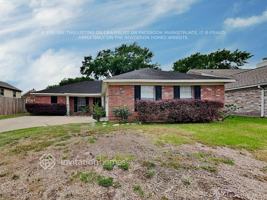 featured image of 18083 Glenledi Dr