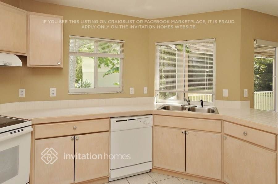 908 35th Avenue Dr W - Photo 5 of 16