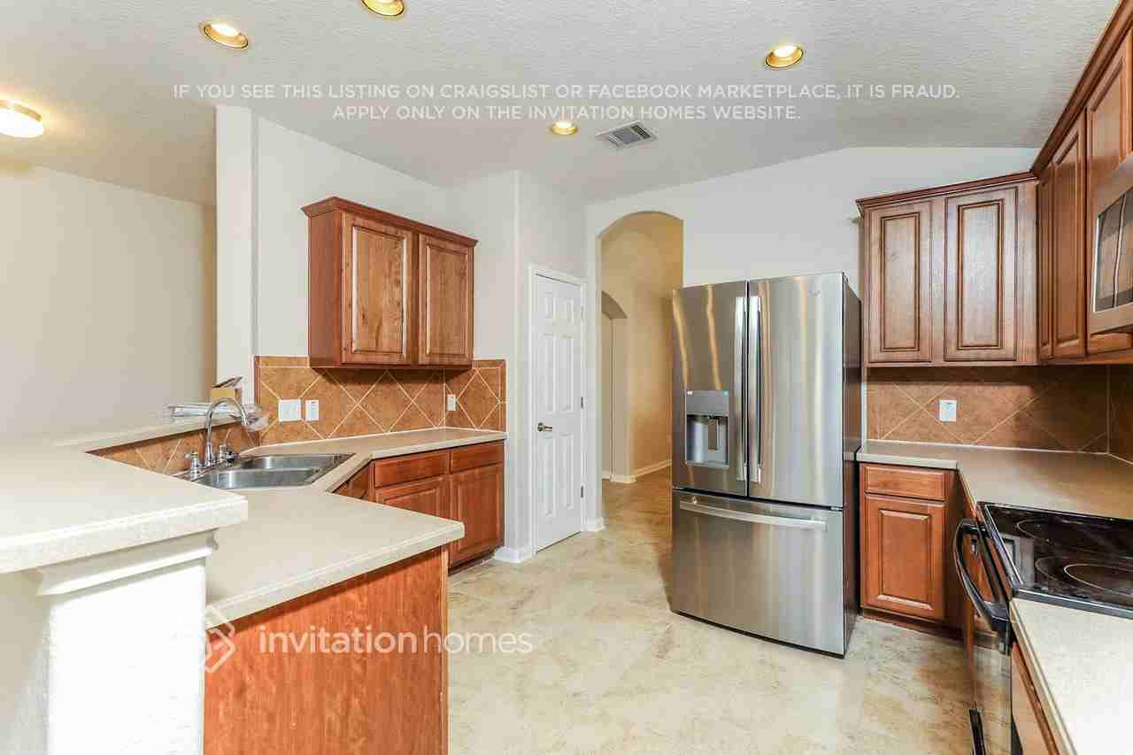 8414 Western Way - Photo 6 of 16