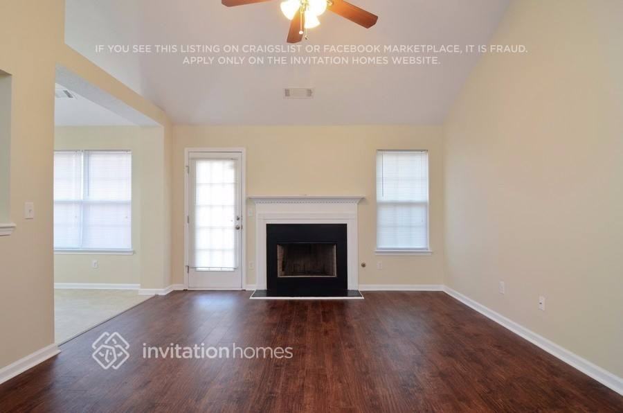 124 Meadow Ct - Photo 2 of 18