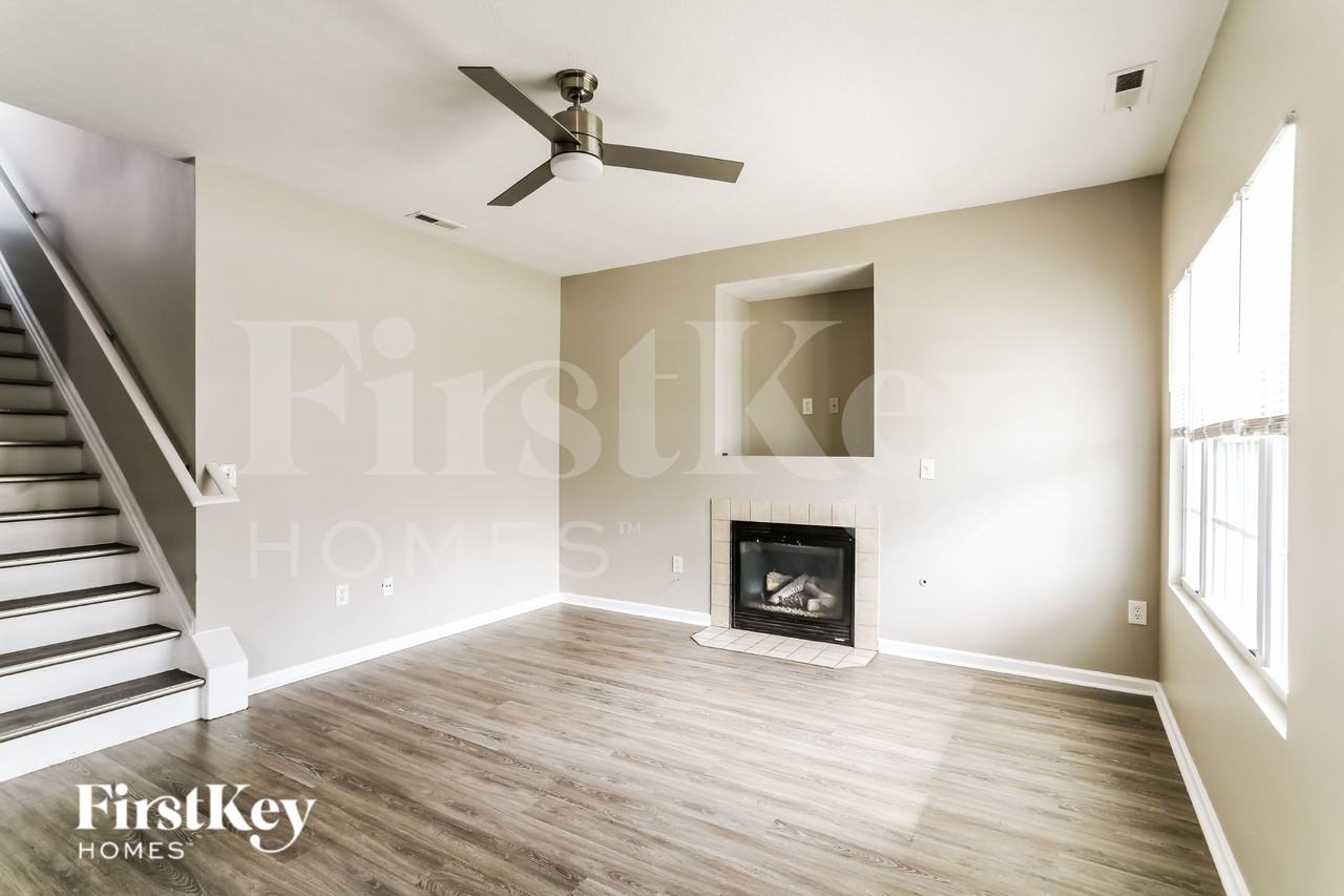 5886 Winchester Pike - Photo 3 of 19