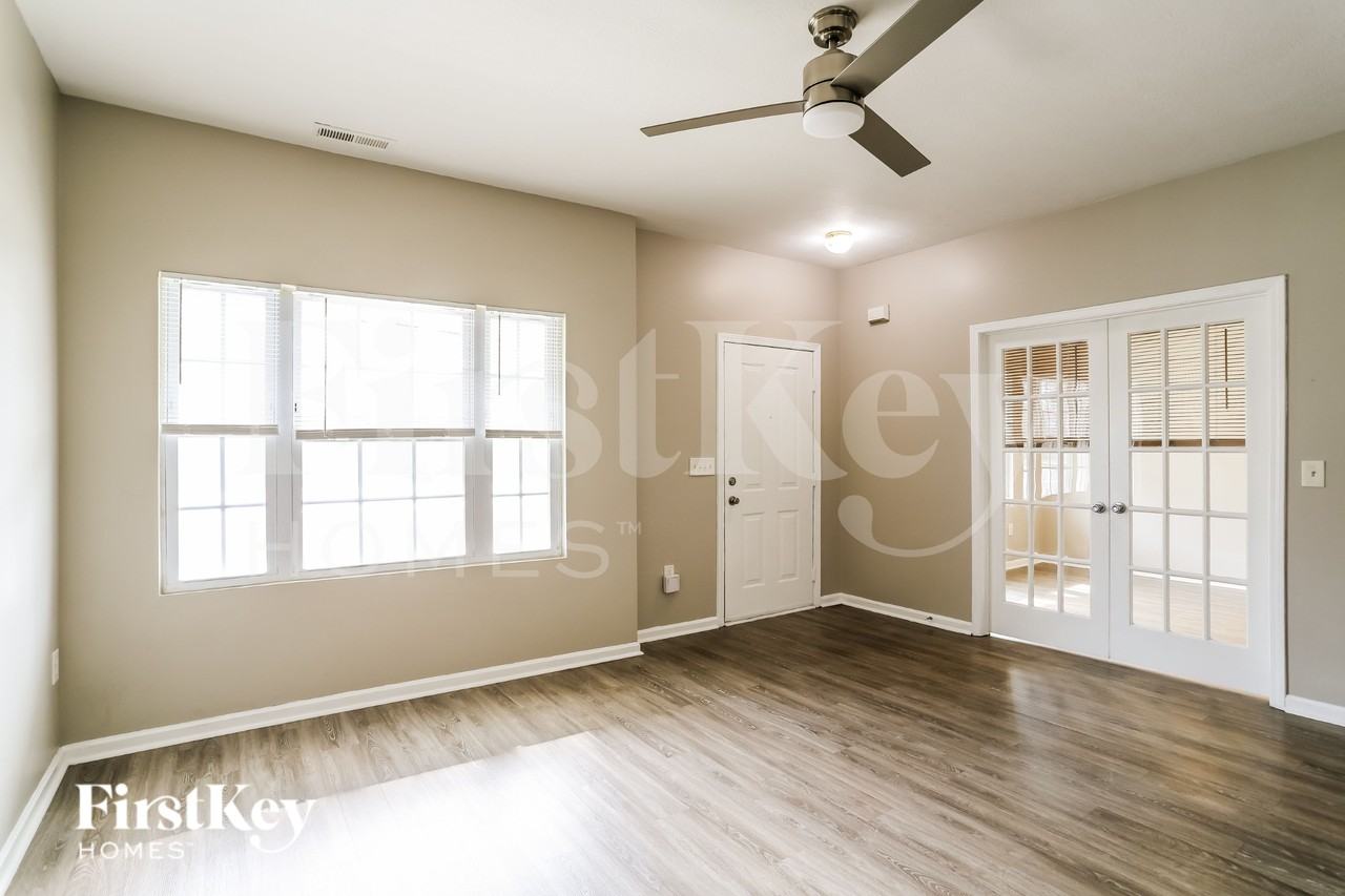 5886 Winchester Pike - Photo 5 of 19