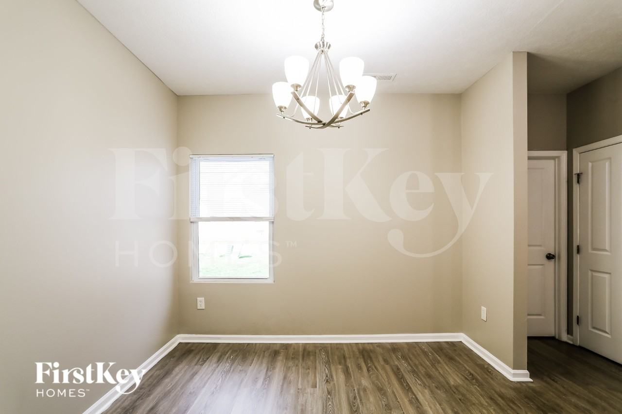 5886 Winchester Pike - Photo 7 of 19