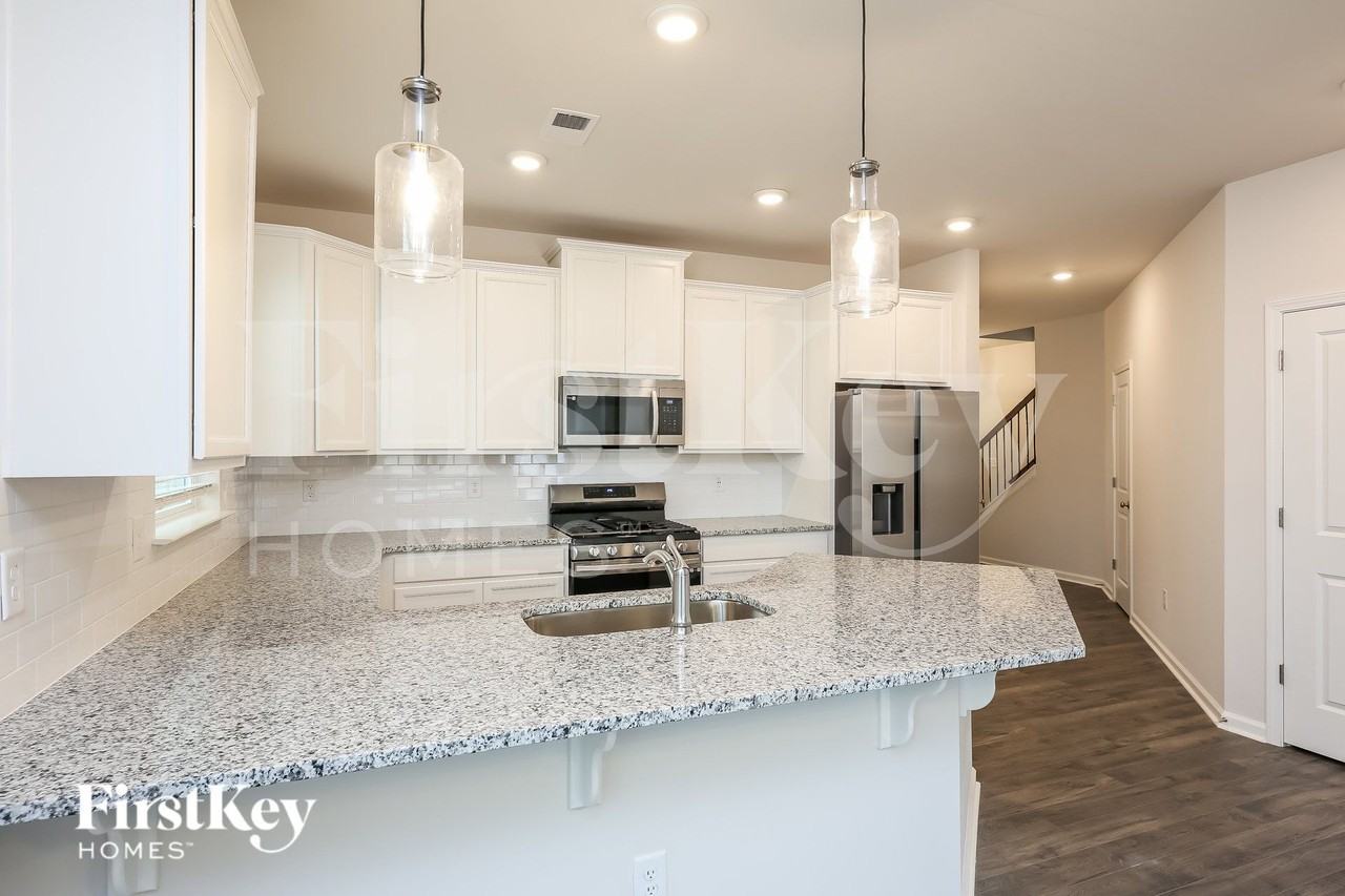 607 Goldburn Way - Photo 7 of 15