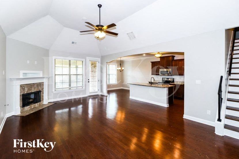 2453 Crimson Ridge Ln - Photo 4 of 15