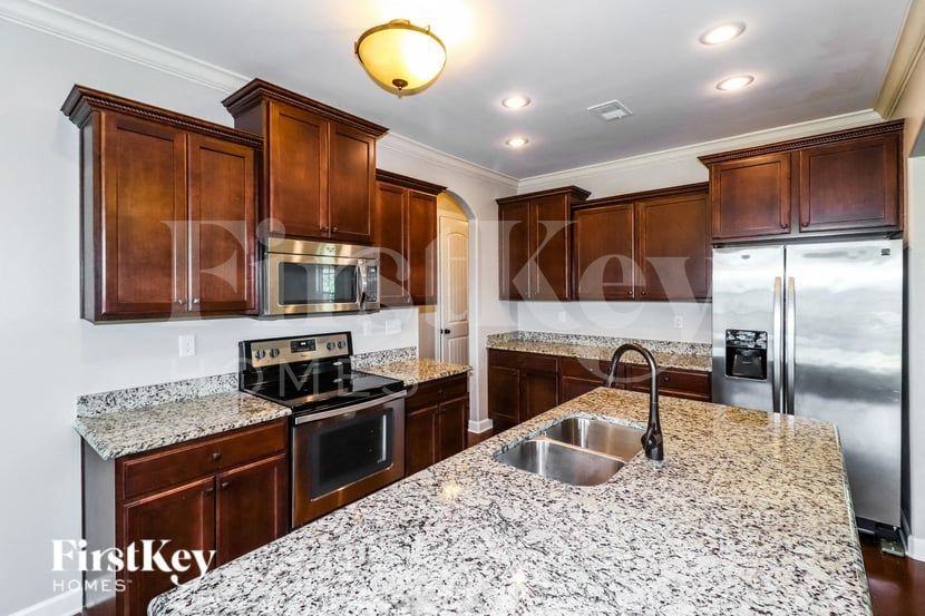 2453 Crimson Ridge Ln - Photo 7 of 15