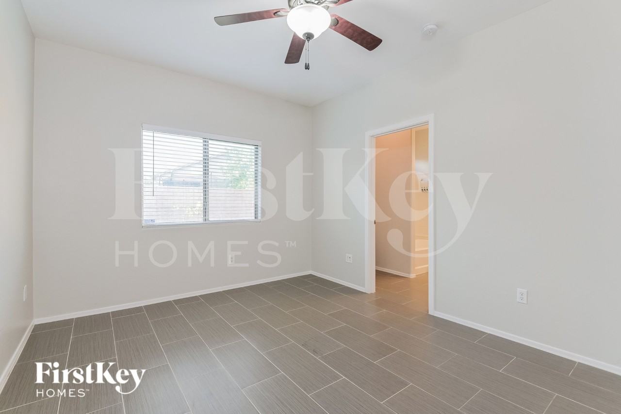 11584 W Stone Hearth St - Photo 7 of 15