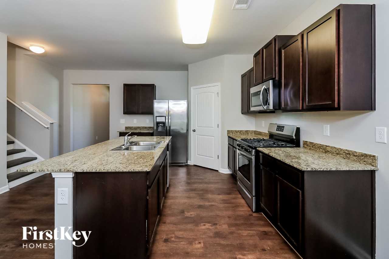 108 Hollyhock Ln - Photo 7 of 15