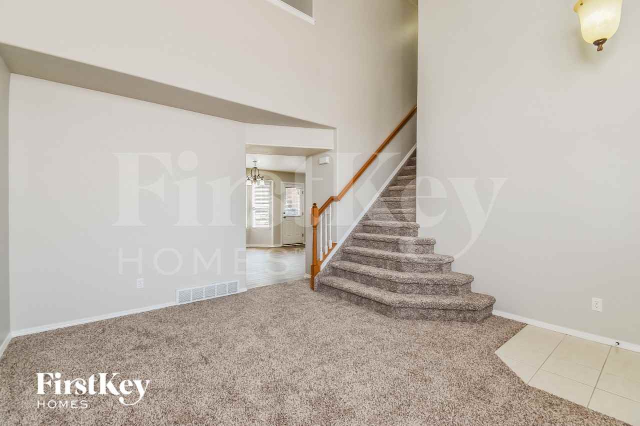 1749 Dewhirst Dr - Photo 3 of 15