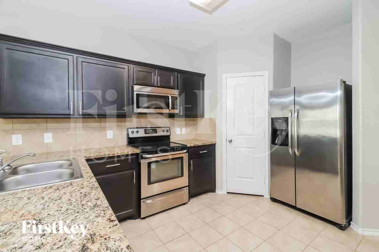 10213 S Race St - Photo 6 of 16