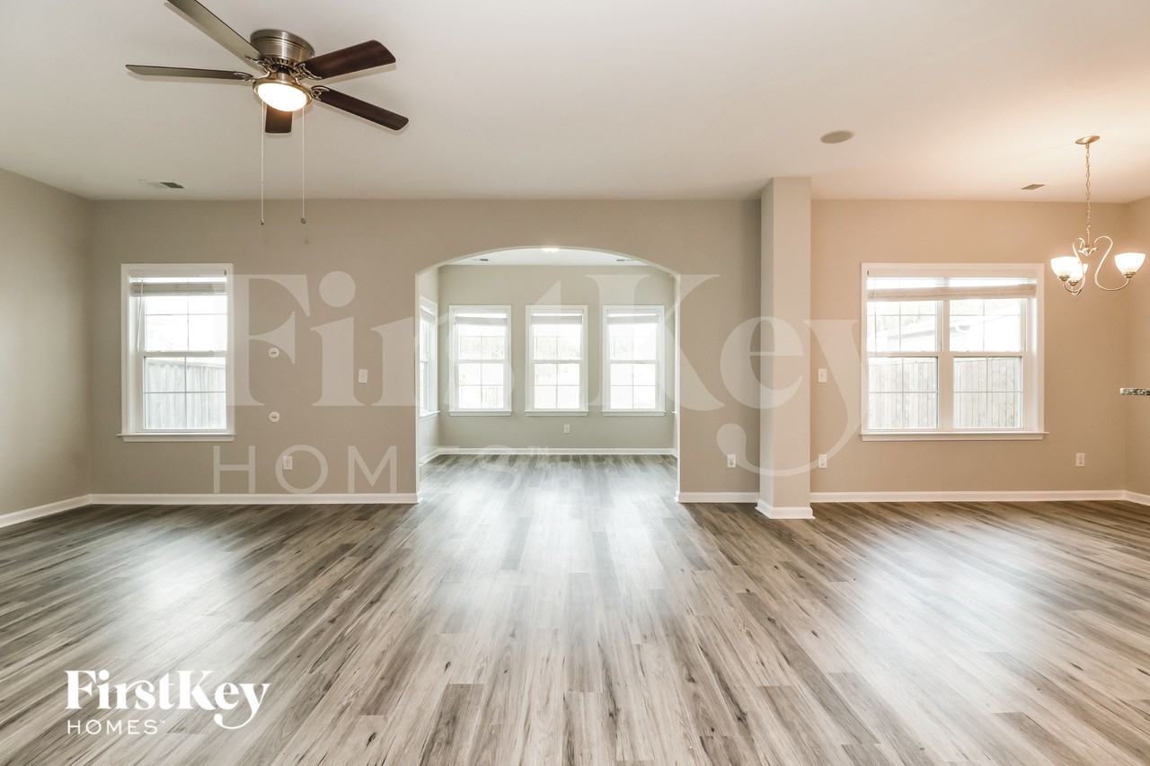 244 Saxony Loop - Photo 3 of 15