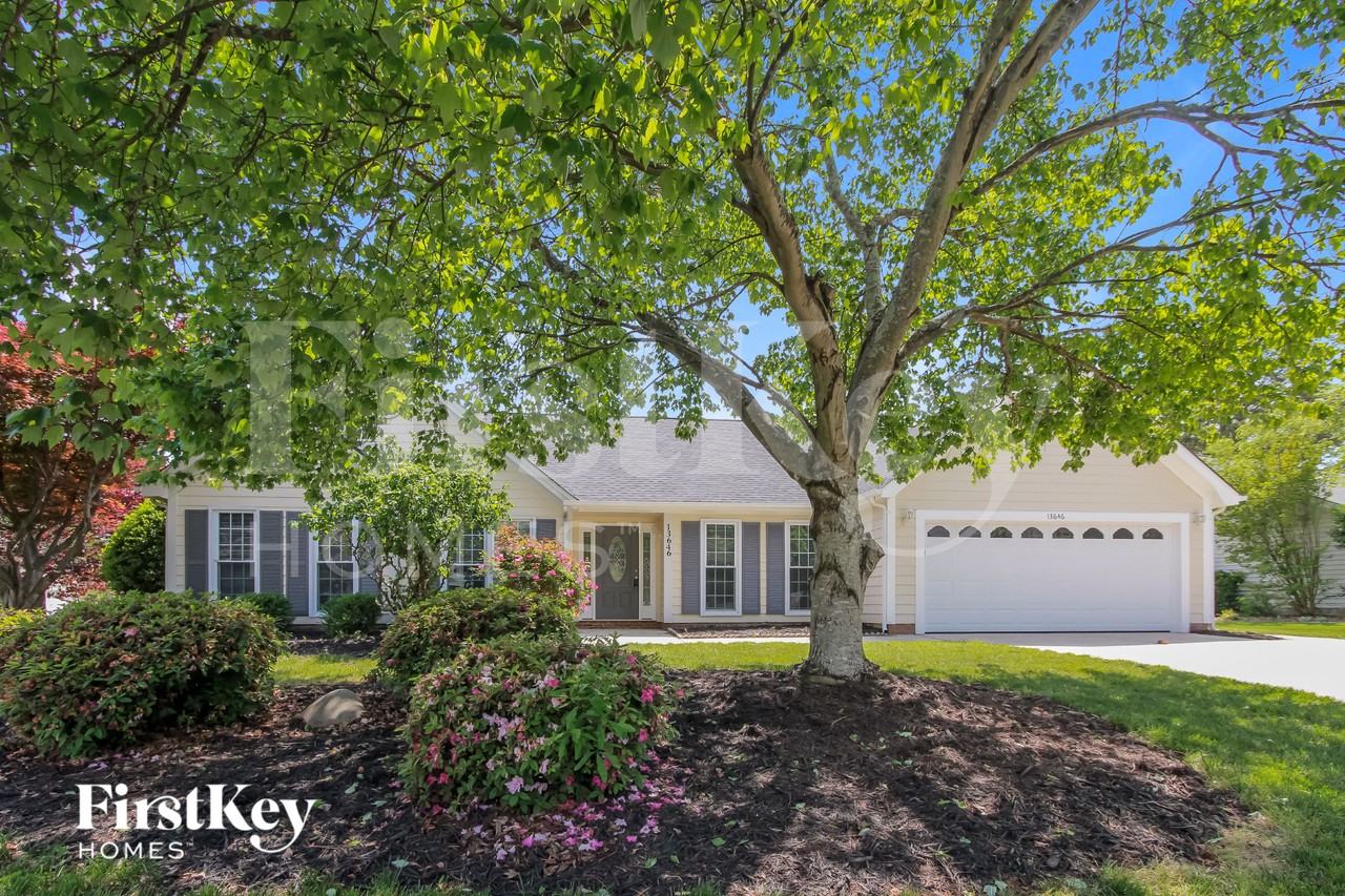 13646 Annsdale Ln - Photo 2 of 15