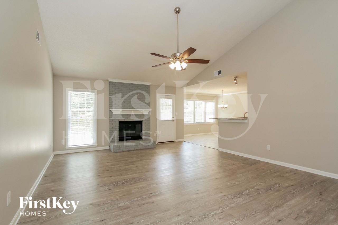 13646 Annsdale Ln - Photo 5 of 15