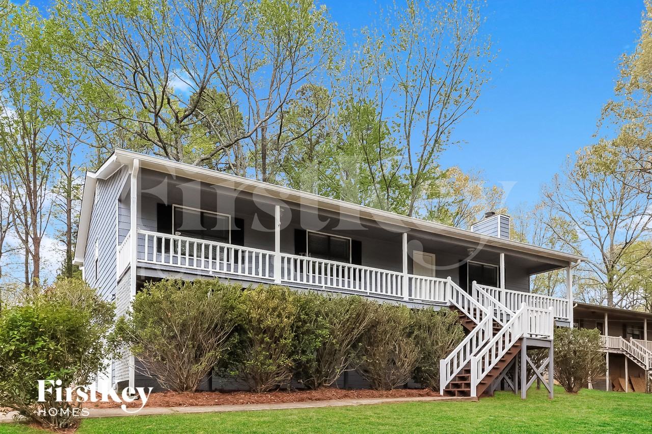 335 Lost Meadows Dr - Photo 2 of 15