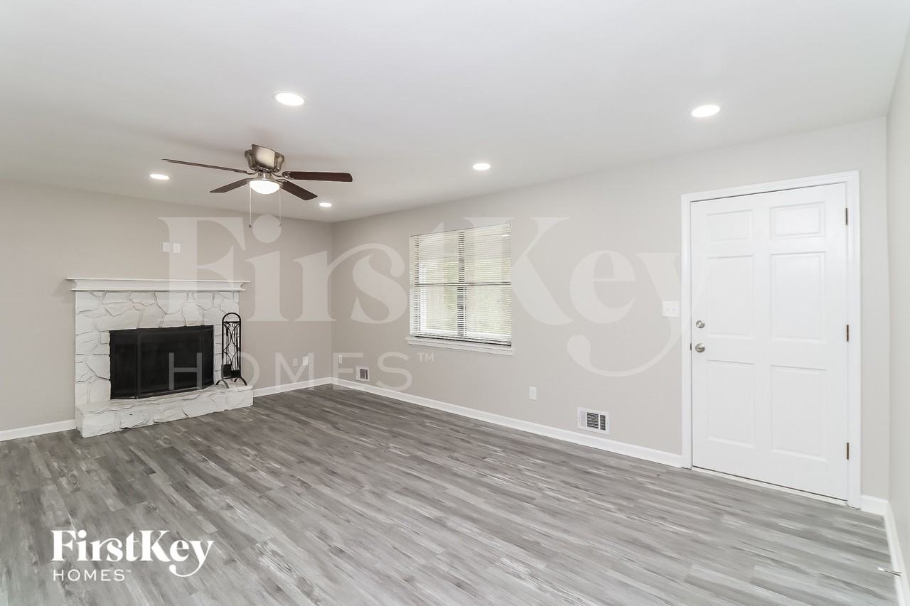 335 Lost Meadows Dr - Photo 4 of 15