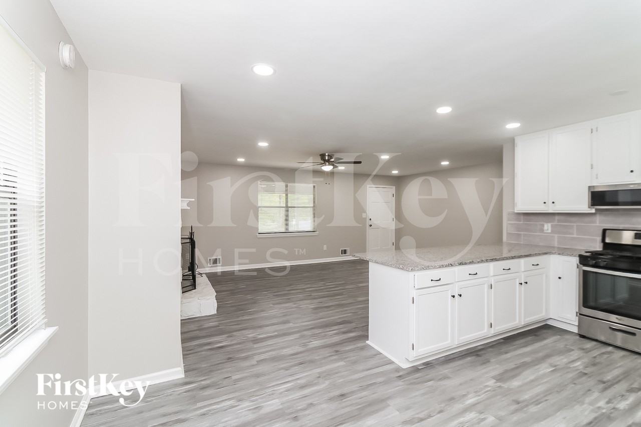 335 Lost Meadows Dr - Photo 6 of 15