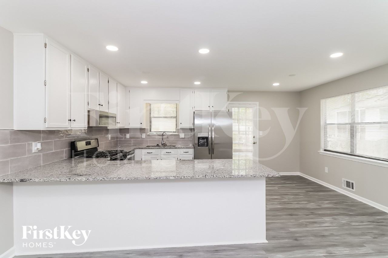 335 Lost Meadows Dr - Photo 7 of 15