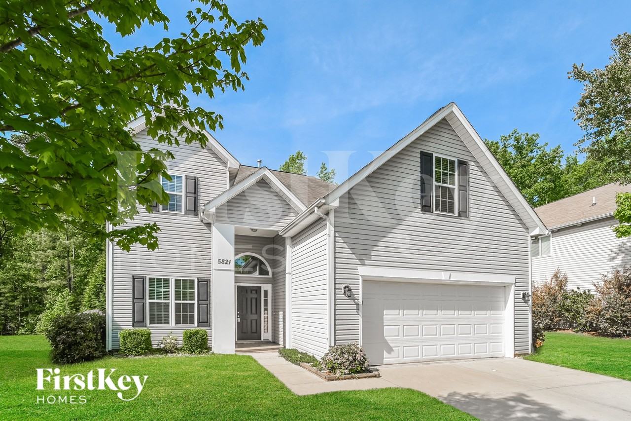 5821 Parkstone Dr - Photo 2 of 16